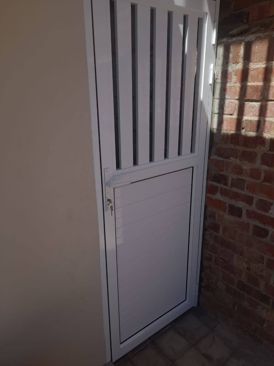 Aluminium gates